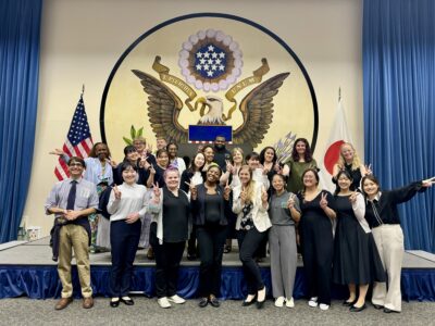 A group of American and Japanese college students 